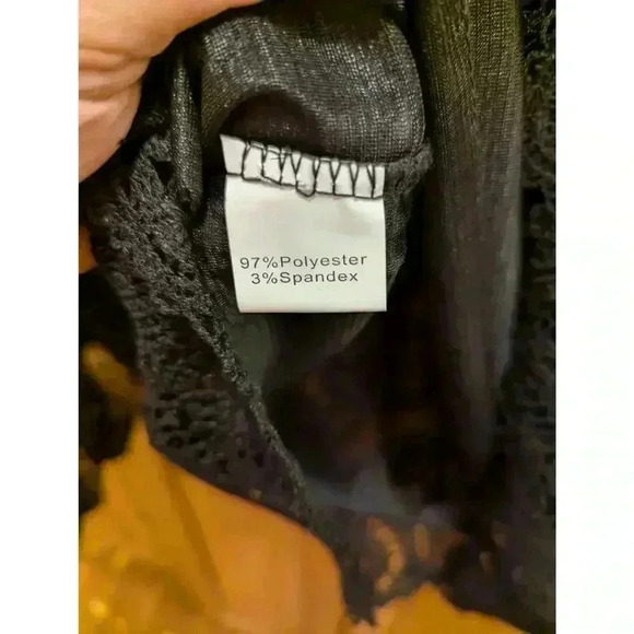 Black Paisley lace top with bow detail at sleeve by C+D+M size M w/black tank - Picture 4 of 7